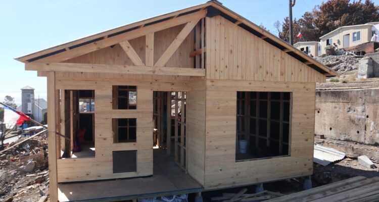 Gobierno aún no cumple compromiso de levantar viviendas de emergencia en región del Bío Bío