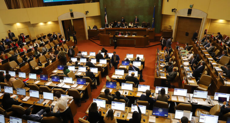 Cámara de Diputados vota proyecto de ley que reduce jornada laboral a 40 horas