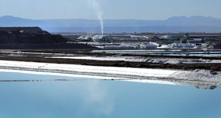 En una nueva edición de Gobierno Informa, InvestiChile comunicó que 46 empresas extranjeras habrían presentado interés en proyectos ligados al litio