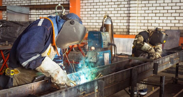 ASIMET: el 70% de las empresas del sector metalúrgico metalmecánico contempla realizar inversiones en el próximo trienio, aunque destacan aspectos de incertidumbre política y económica