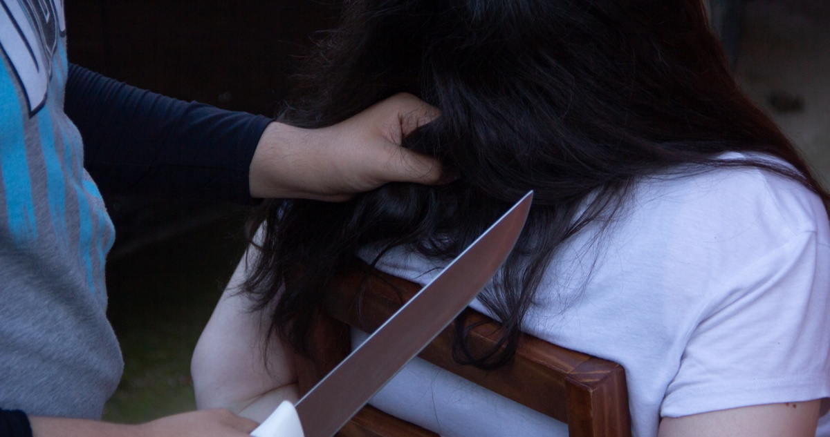 SernamEG reconoce debilidades en medidas de protección a víctimas de violencia.