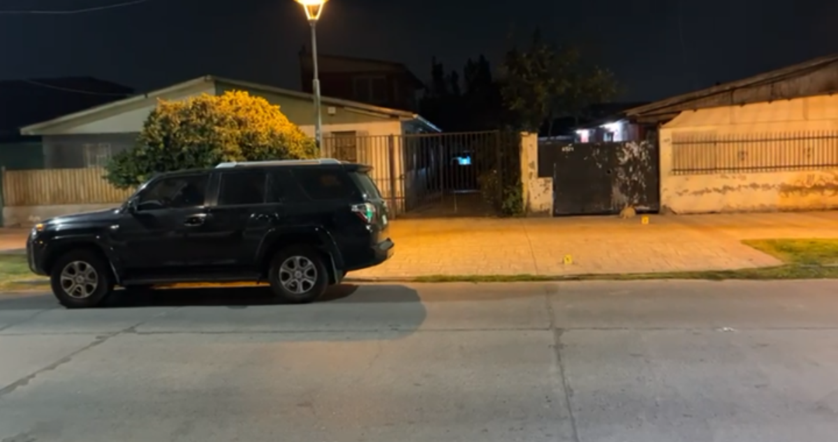 Balean a adolescente de 17 años en el patio de su casa en La Granja: está en riesgo vital