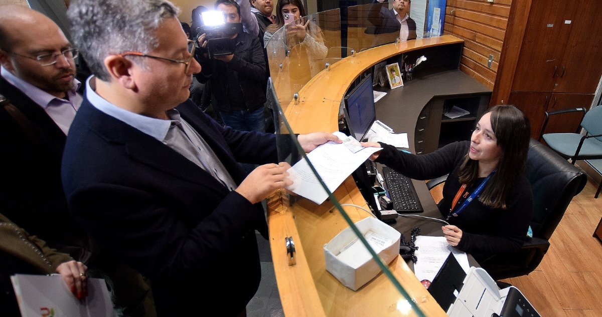 Alcalde de Temuco se querella por amenazas de comercio ambulante