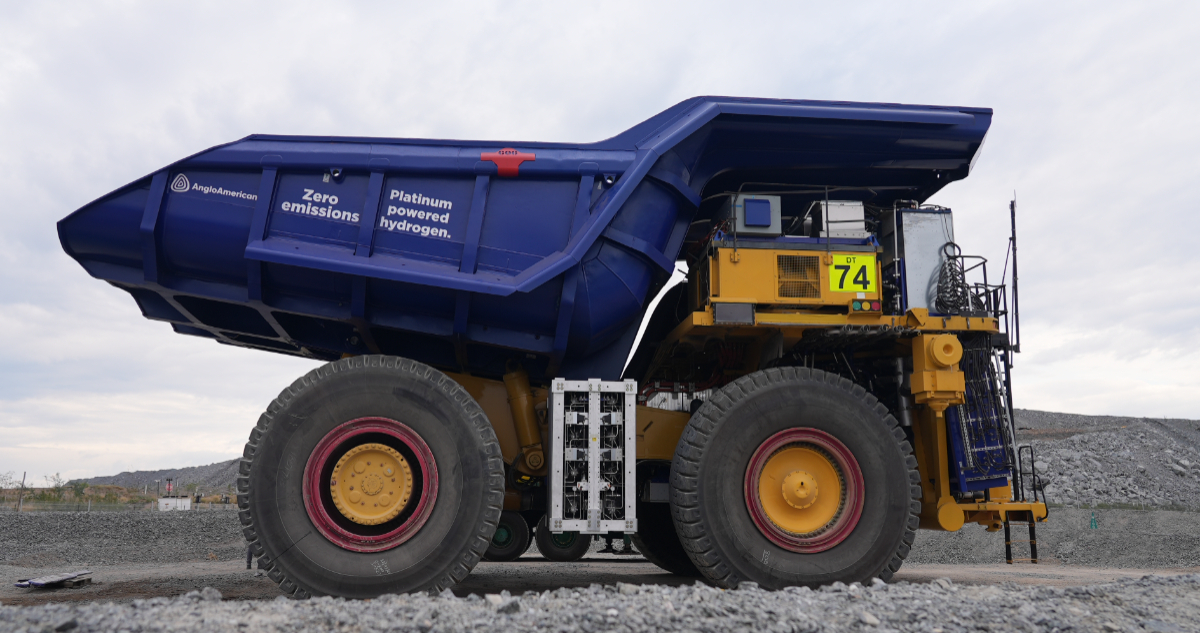 Anglo American presentó el primer camión minero propulsado por Hidrógeno Verde del mundo, en mayo de 2022 en Sudáfrica