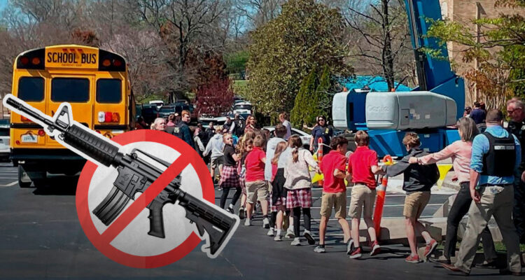 niños evacuando una escuela en Estados Unidos