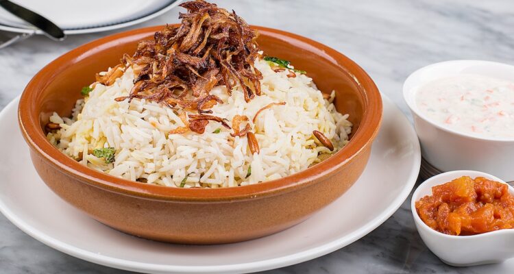 Por qué no deberías comer arroz que estuvo más de dos horas a temperatura ambiente