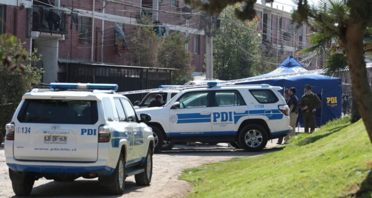 Este martes formalizan a joven acusado de asesinar y descuartizar a su padrastro en Maipú