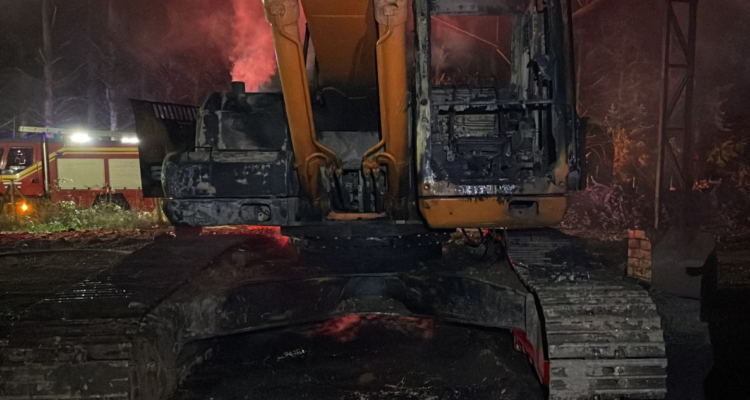 Weichan Auka Mapu destruye seis máquinas durante ataque incendiario en Padre Las Casas
