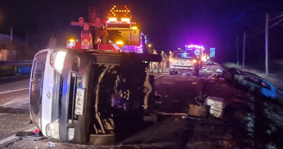Dos hombres mueren atropellados en Ruta 5 Sur: se bajaron a prestar ayuda a víctimas de un choque