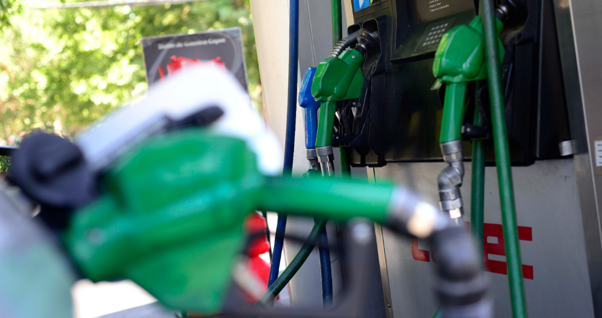 Economistas aseguran una nueva alza en precio de combustibles para las próximas semanas