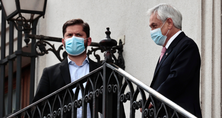 Boric copia malas políticas de Piñera