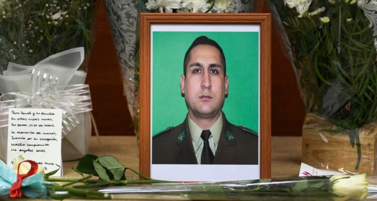 General Yáñez anuncia ascenso póstumo de cabo Daniel Palma tras ser asesinado en Santiago