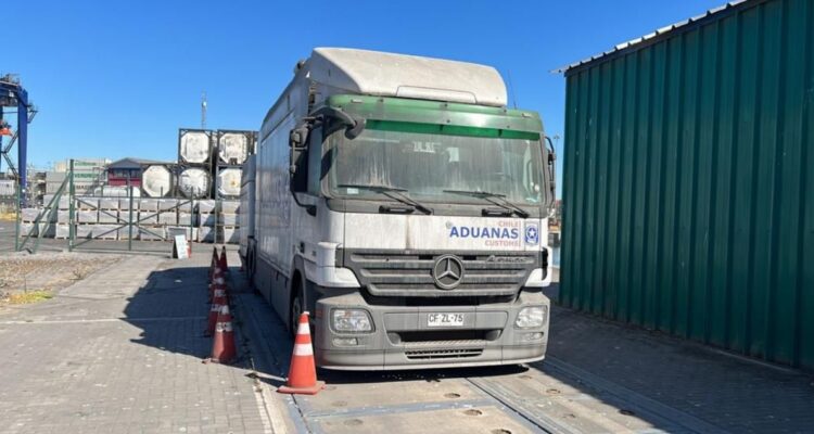 Ofician a Aduanas, PDI y Hacienda por falta de escáner para detectar drogas en Puerto de San Antonio