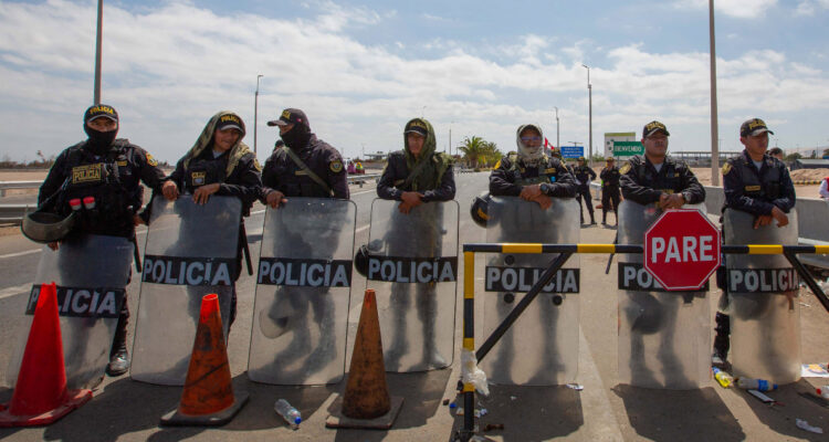 Cancillería por Estado de Emergencia en Perú