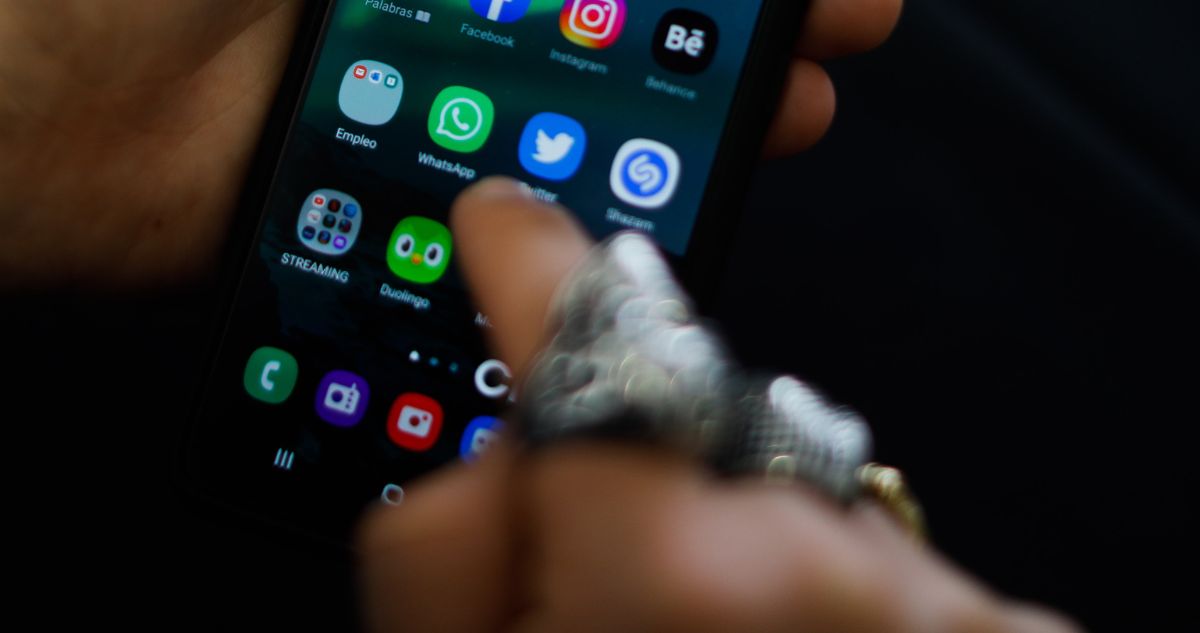Robo de datos: Presentan proyecto de ley que busca proteger de aplicaciones y dispositivos espías