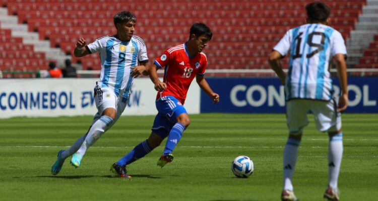 La Roja Sub 17 perdió ante Argentina en su debut en el hexagonal del Sudamericano Sub 17.