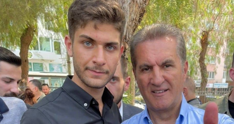 Sebastián Celikbas (izquierda) y su padre Semir (derecha)