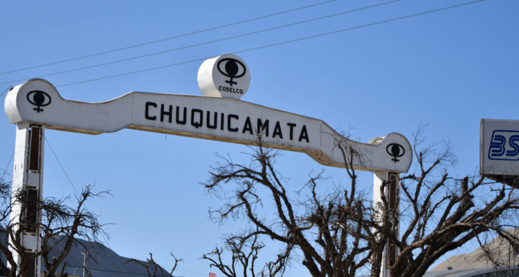 Bloquean accesos a Codelco en medio de manifestaciones en Calama: empresa alerta problemas