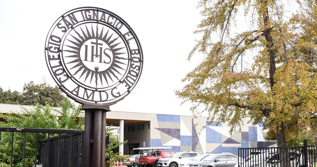 Colegio San Ignacio El Bosque expulsa a dos estudiantes tras acusaciones de abuso sexual
