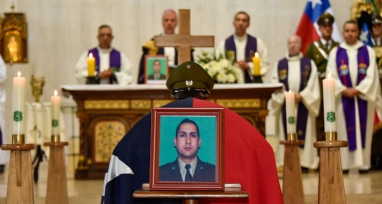 Daniel Palma vuelve a su tierra natal: masivo cortejo fúnebre despide en Rancagua al cabo asesinado