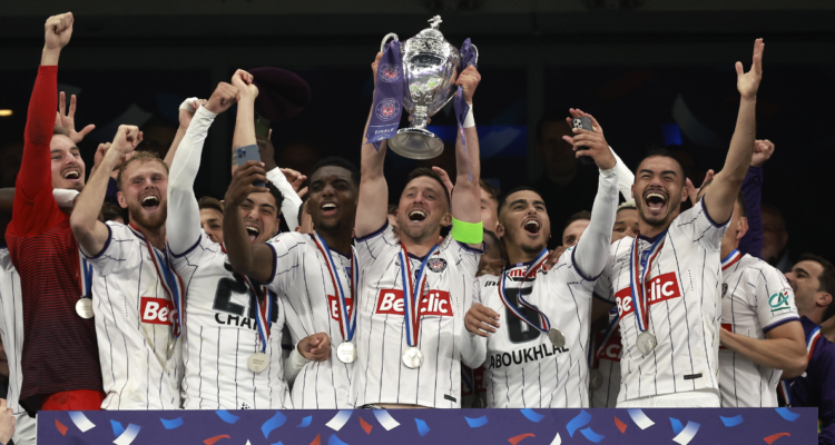 Gabriel Suazo conquista con Toulouse la Copa de Francia.