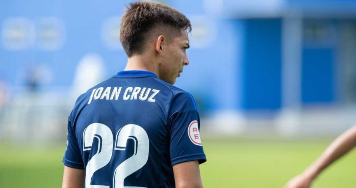 Real Oviedo responde a Colo Colo por el caso Joan Cruz.