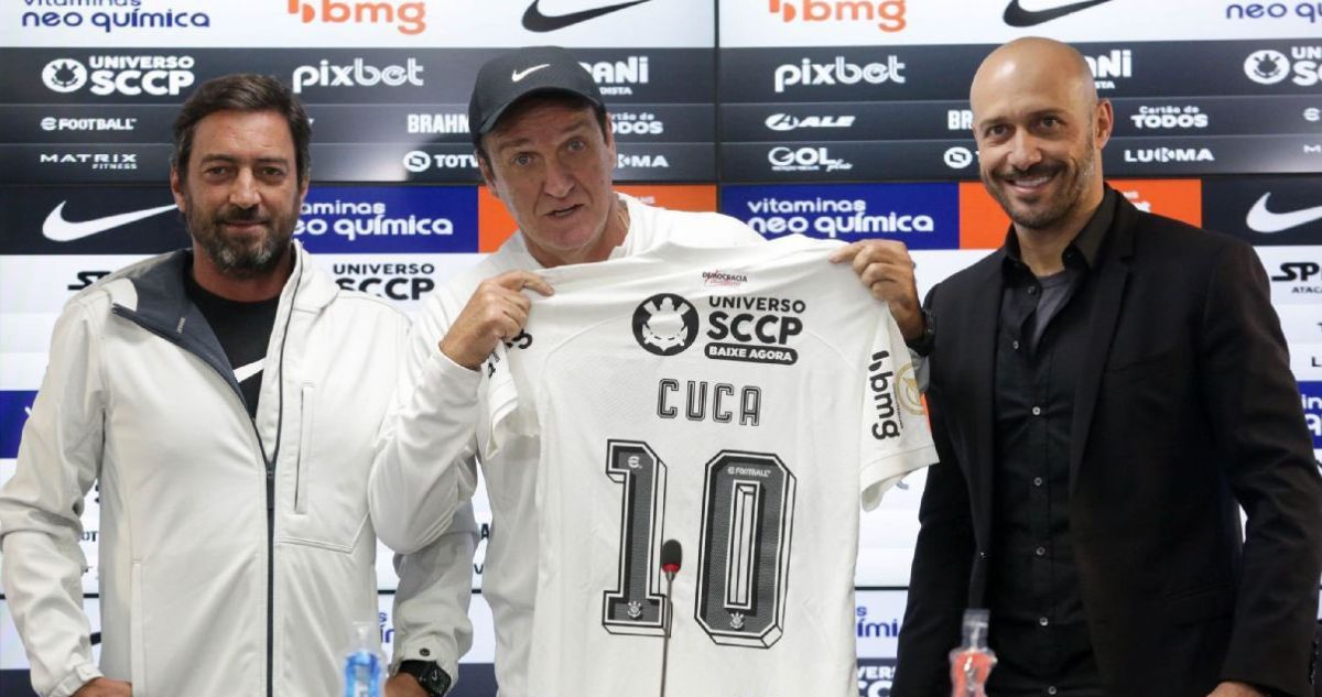 Cuca renunció a su cargo en Corinthians por las presiones del equipo femenino.