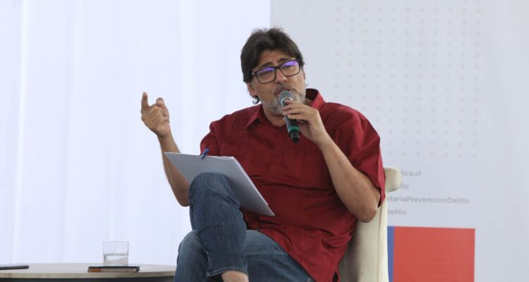 Daniel Jadue critica al alto mando de Carabineros por “fracasar” en el cuidado de sus funcionarios