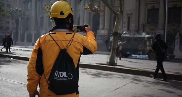 Respeto a DDHH en Chile al borde de reprobar: 62% le pone nota 4 o menos según encuesta del INDH