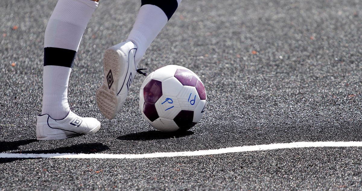 Partido de fútbol en Osorno, termina con 2 heridos por riña.