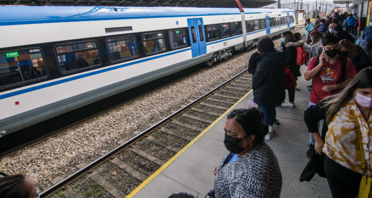 Usuarios de Biotrén en Hualqui han manifestado su molestia por disminución de servicios.
