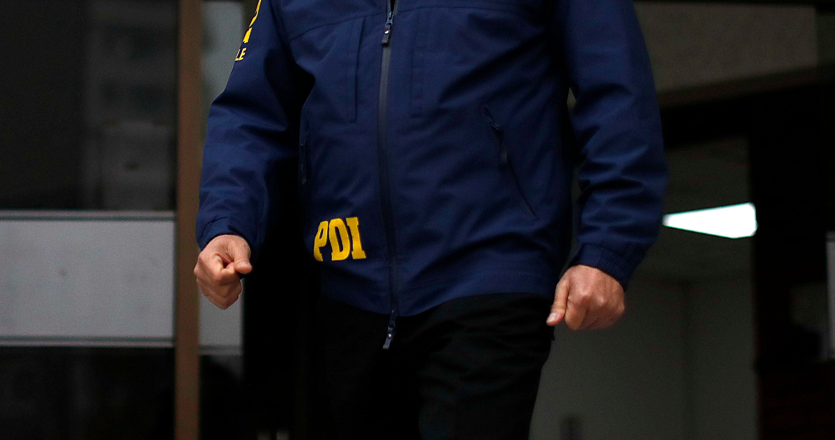 Ex funcionario PDI es condenado por 2 abusos sexuales a libertad vigilada.