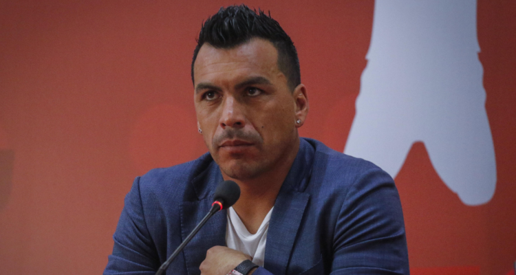 Esteban Paredes se defiende de las críticas tras participar en campaña telefónica.