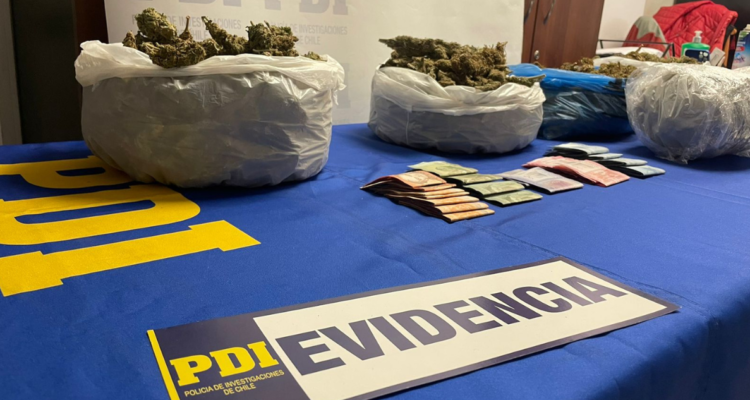 Detienen a 2 hermanos por robos a la salida de bancos en Concepción: se incautó $10 millones en drogas