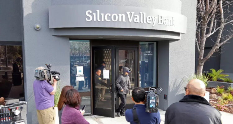 Crisis bancaria Fed hace autocrítica y reconoce su ineficiencia al supervisar al Silicon Valley