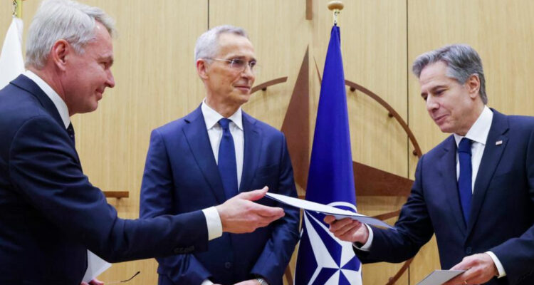 Finlandia es ratificado como miembro oficial de la OTAN