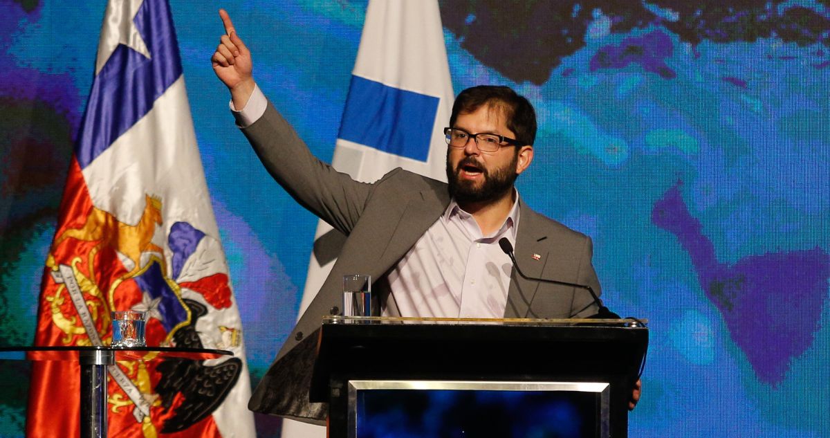 Boric se defiende de críticas por litio: “No aspiro a convertirme, ni Lagos, ni en Allende”