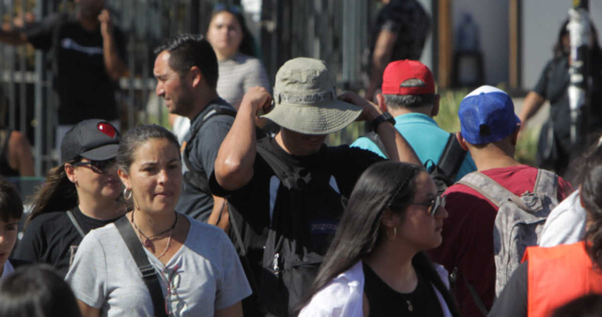 gente caminando