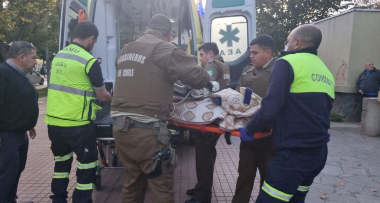 Hombre es atacado con un arma blanca en pleno centro de Cañete ...