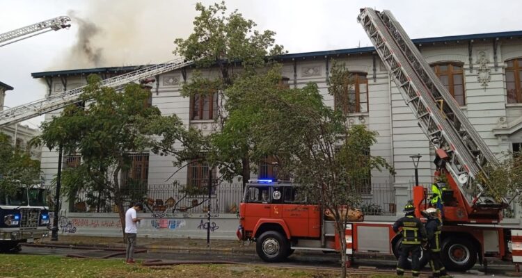 incendio liceo de aplicacion