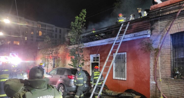 Una adulta mayor murió tras incendio que destruyó una vivienda en Providencia