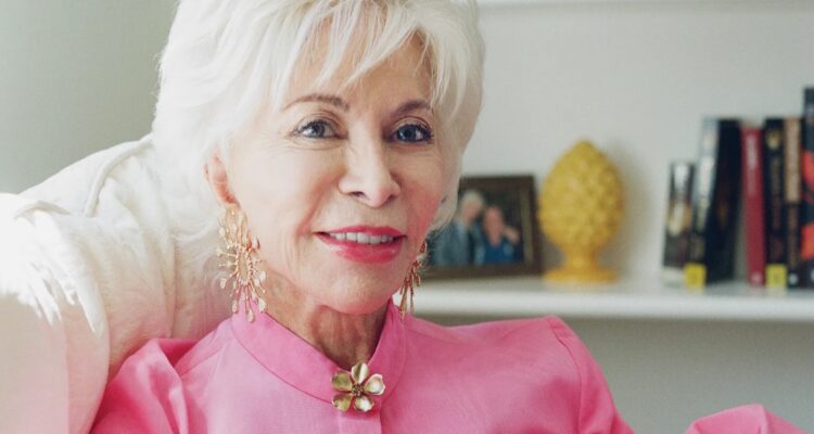 Isabel Allende es portada de Vogue Latinoamérica y adelanta nueva novela, “El viento conoce mi nombre”