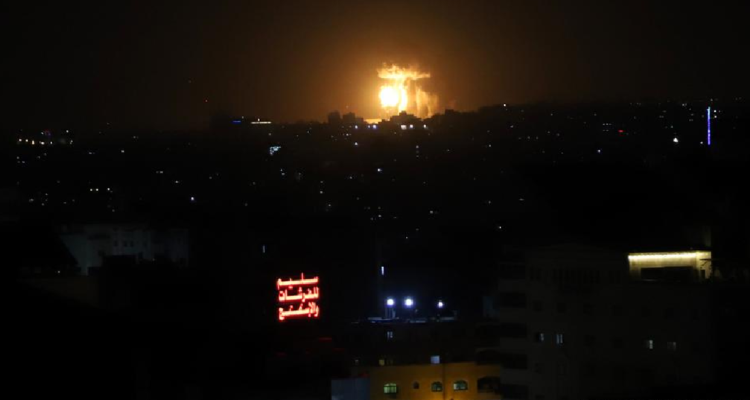 Israel ataca el Líbano y la franja de Gaza tras recibir disparos de cohetes