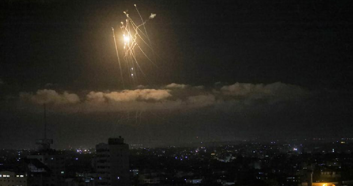Israel lanza ataques contra Siria en respuesta a cohetes disparados hacia su territorio