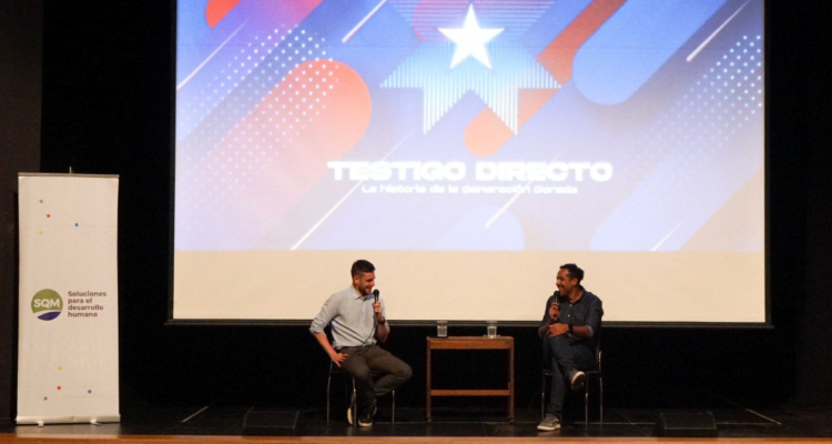 Gonzalo Fouillioux y Jean Beausejour se presentaron en la segunda jornada del Festival Fútbol y Cine de Tocopilla con su charla “Testigo Directo”.