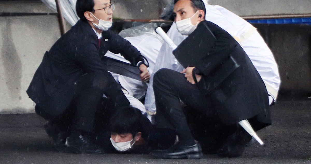 Registran casa del atacante del primer ministro nipón en busca de explosivos