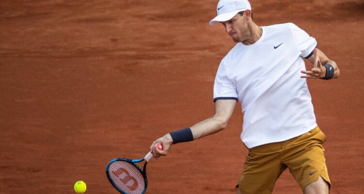 arry vence a argentino Trungelliti y avanza a 2da ronda del Conde de Godó