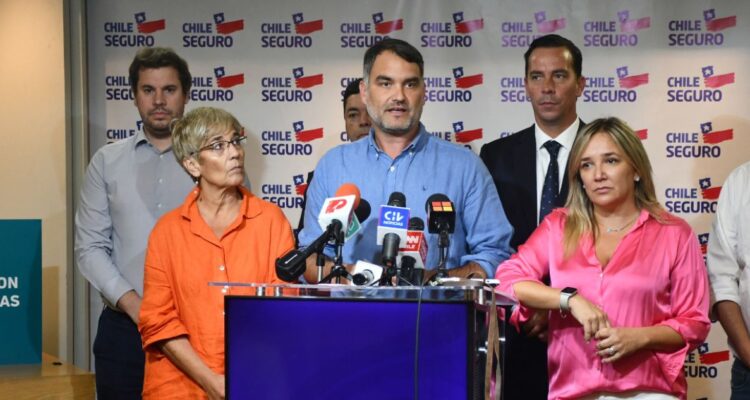 Chile Vamos: “El Presidente debe sacudirse del Partido Comunista, ellos son parte del problema”