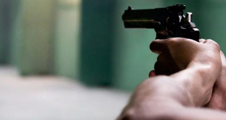 joven recibe disparo en Espacio Don Óscar