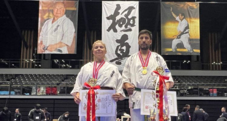 Karatekas nacionales celebran en Japón el primer y segundo lugar en Kyokushin.